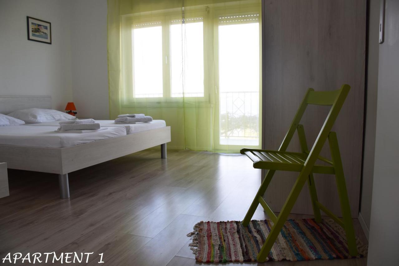 Apartments Luka Trogir Buitenkant foto