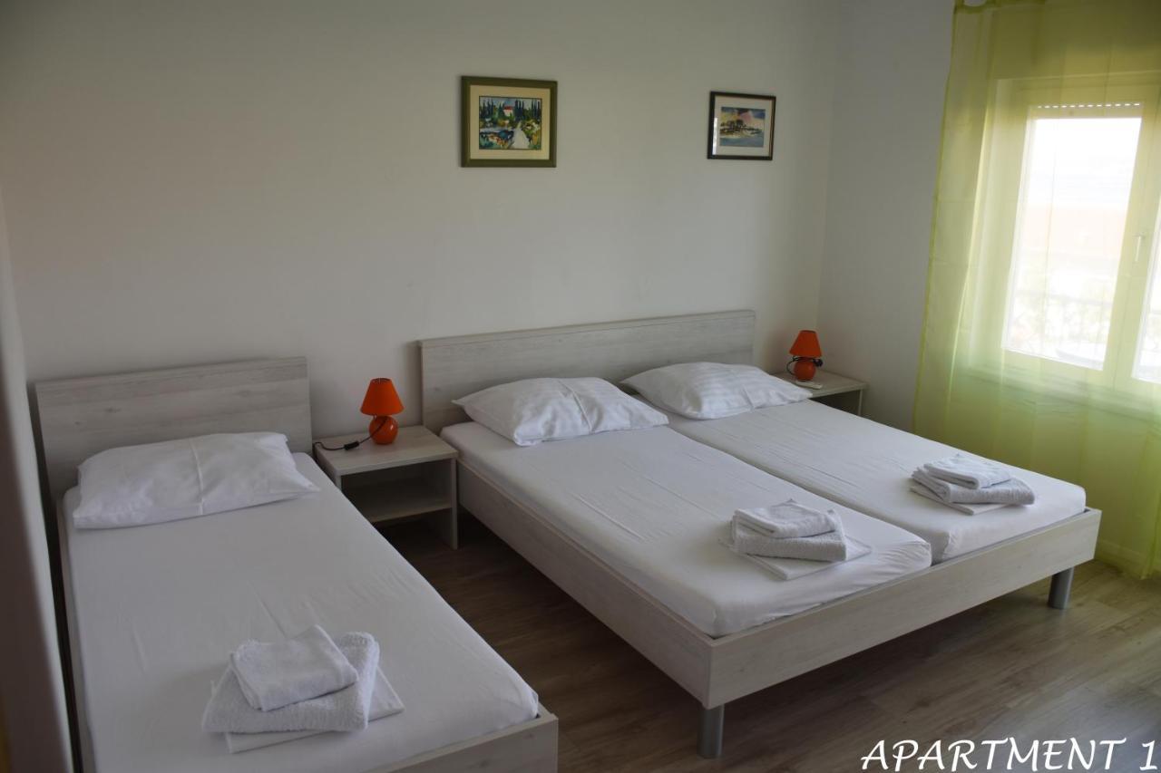 Apartments Luka Trogir Buitenkant foto