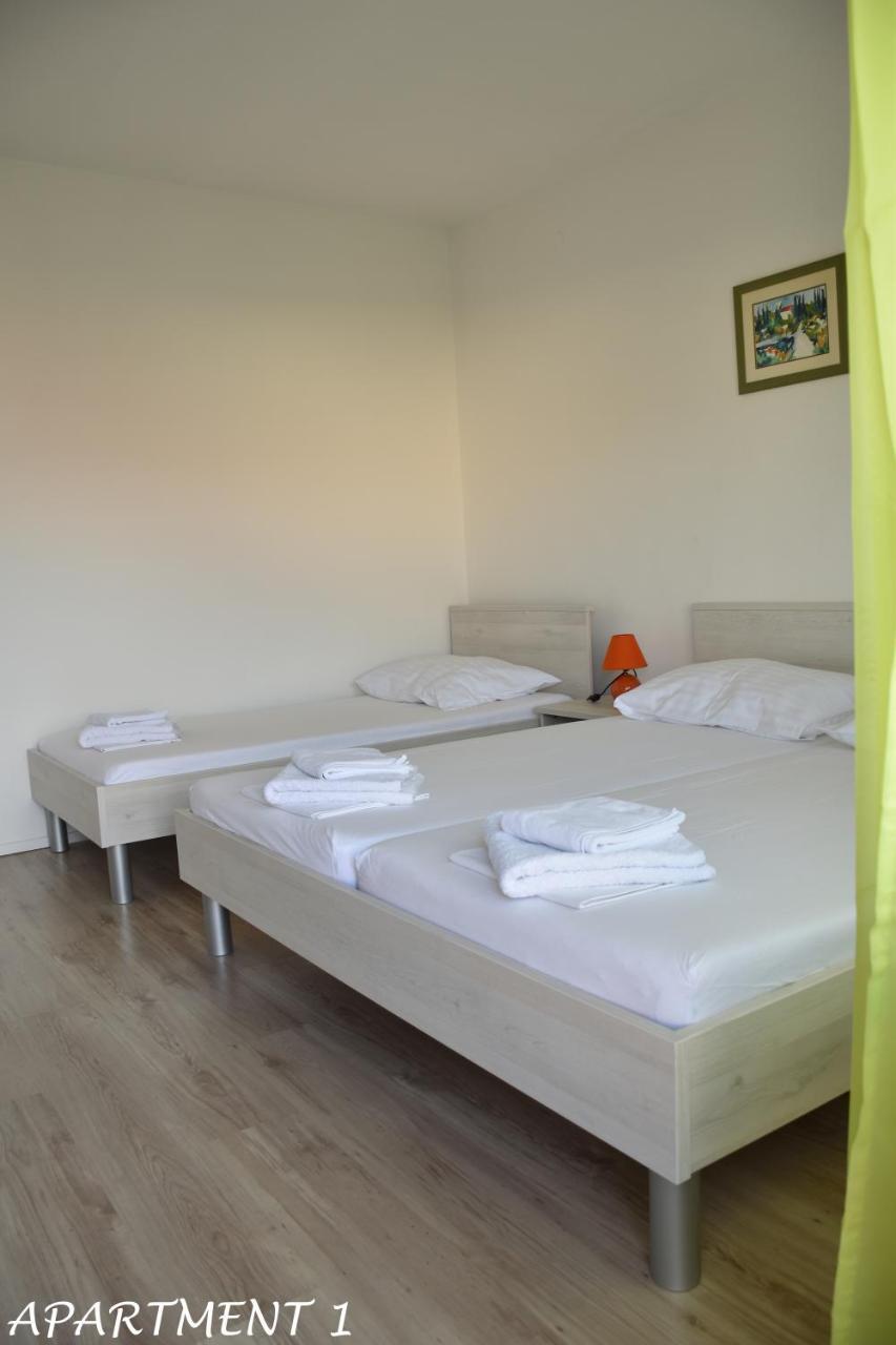 Apartments Luka Trogir Buitenkant foto