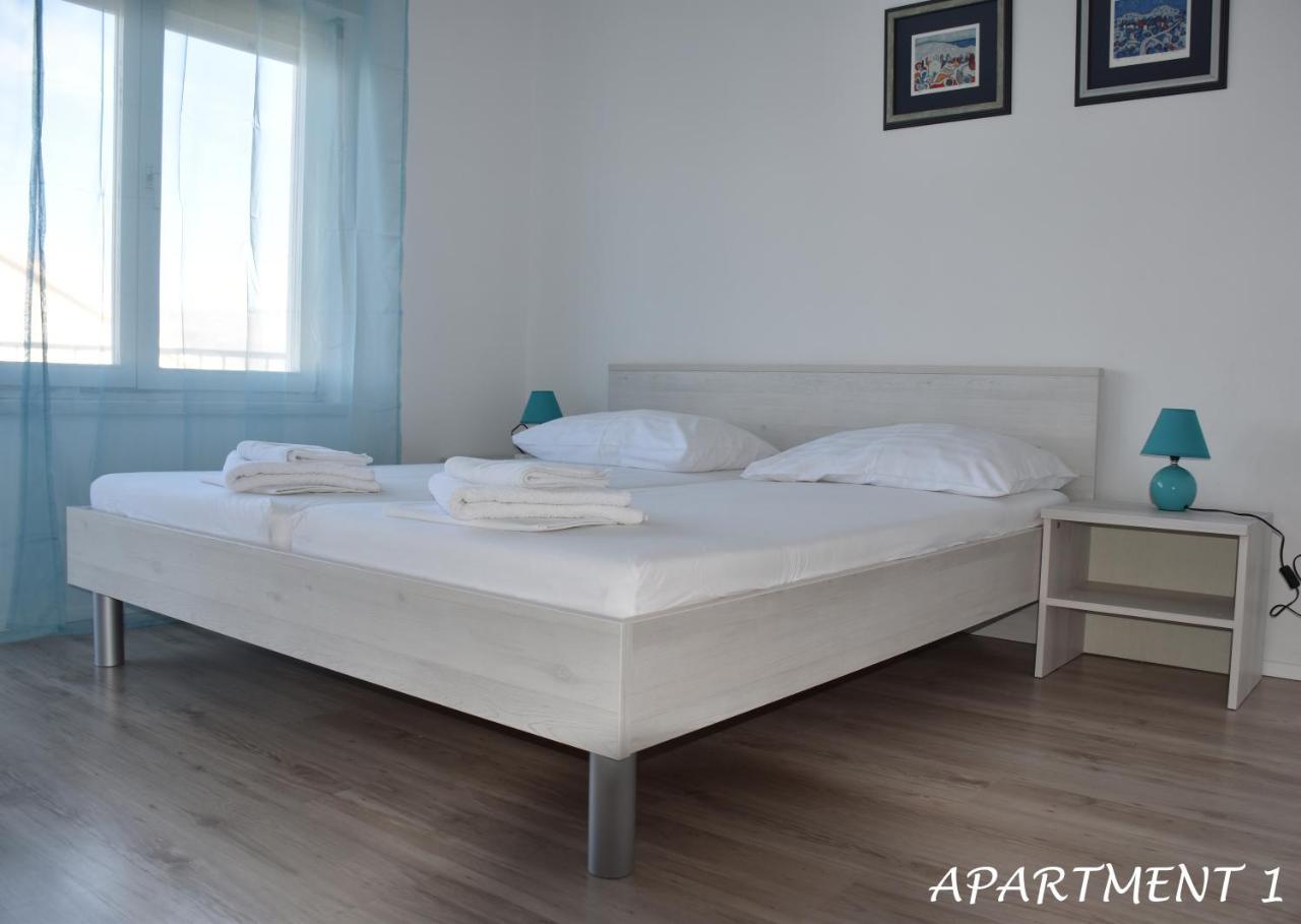 Apartments Luka Trogir Buitenkant foto