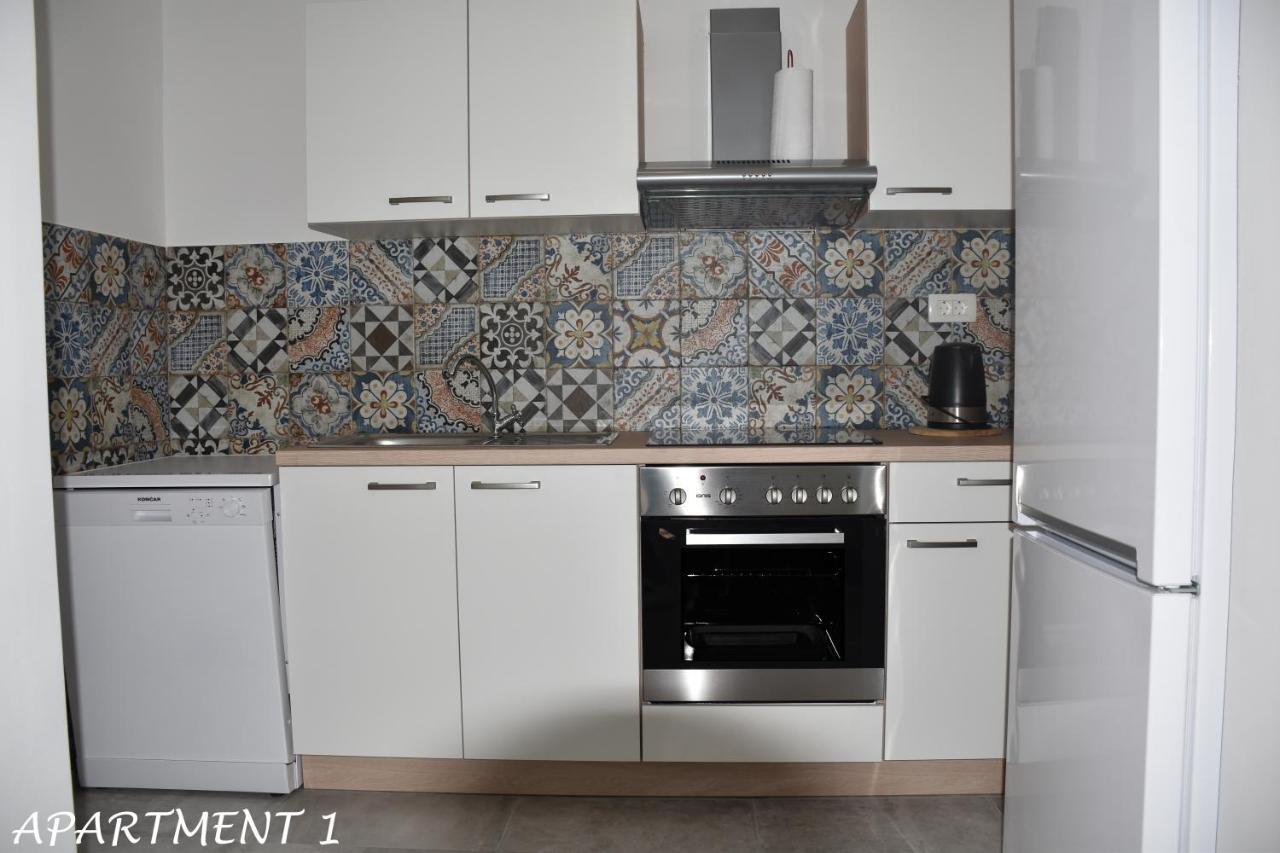 Apartments Luka Trogir Buitenkant foto