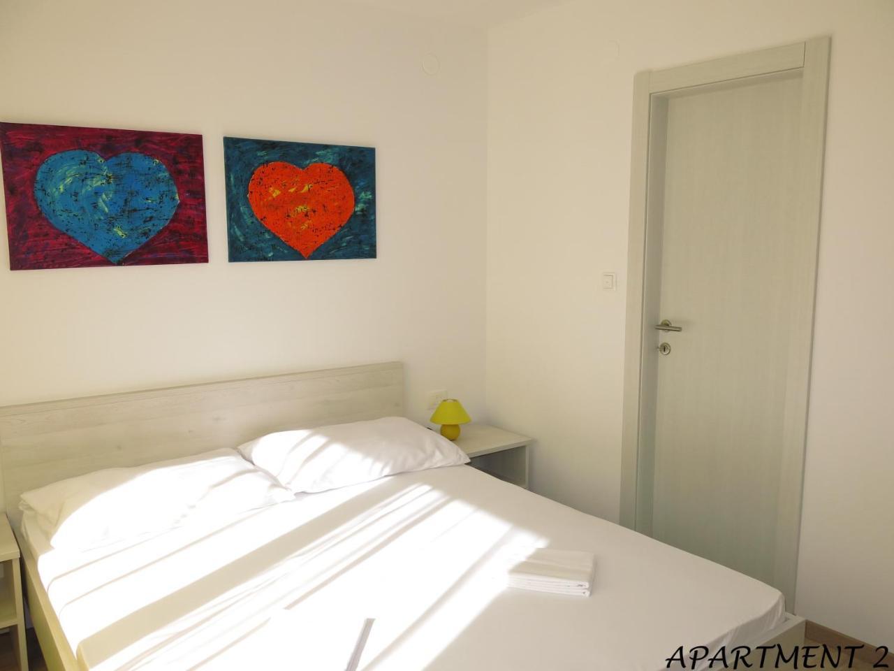Apartments Luka Trogir Buitenkant foto