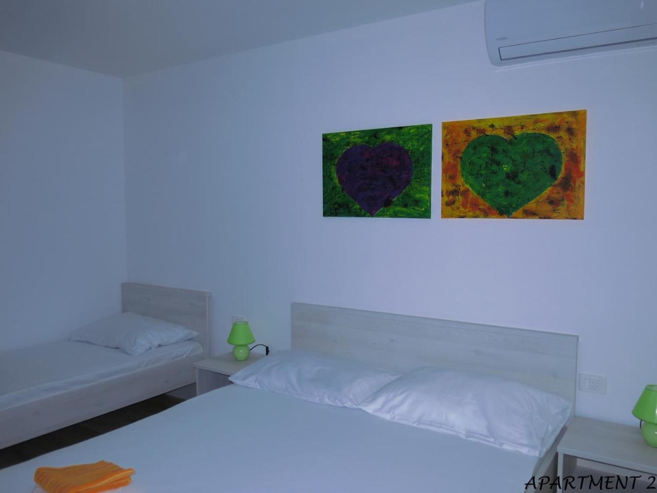Apartments Luka Trogir Buitenkant foto
