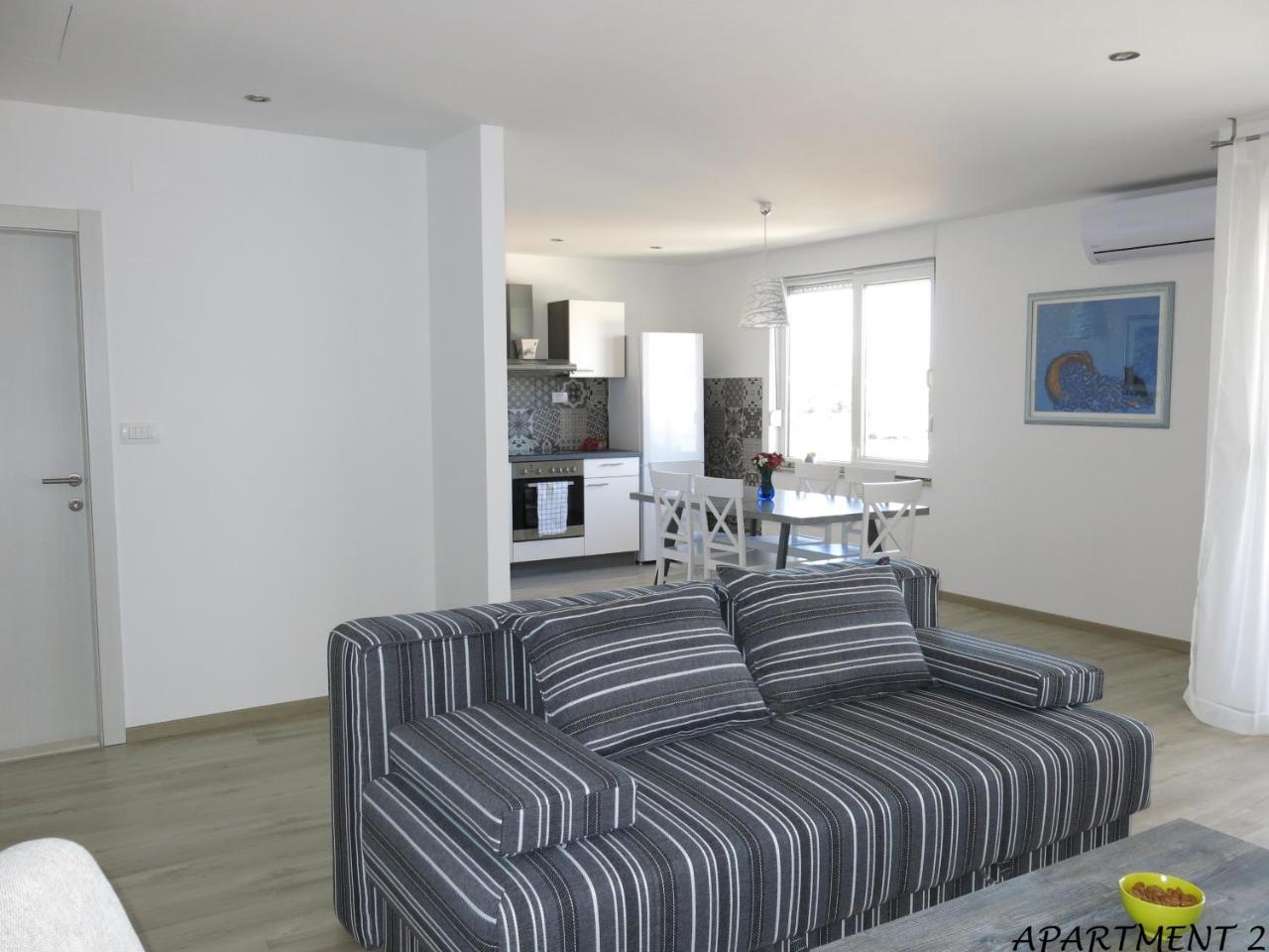 Apartments Luka Trogir Buitenkant foto